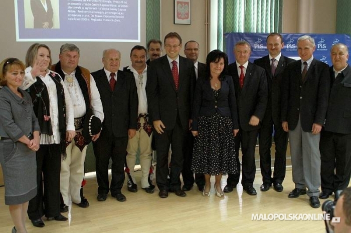 A. Mularczyk: Zdobędziemy co najmniej 6 mandatów (zdj. z prezentacji podhalańskich kandydatów PiS do parlamentu)
