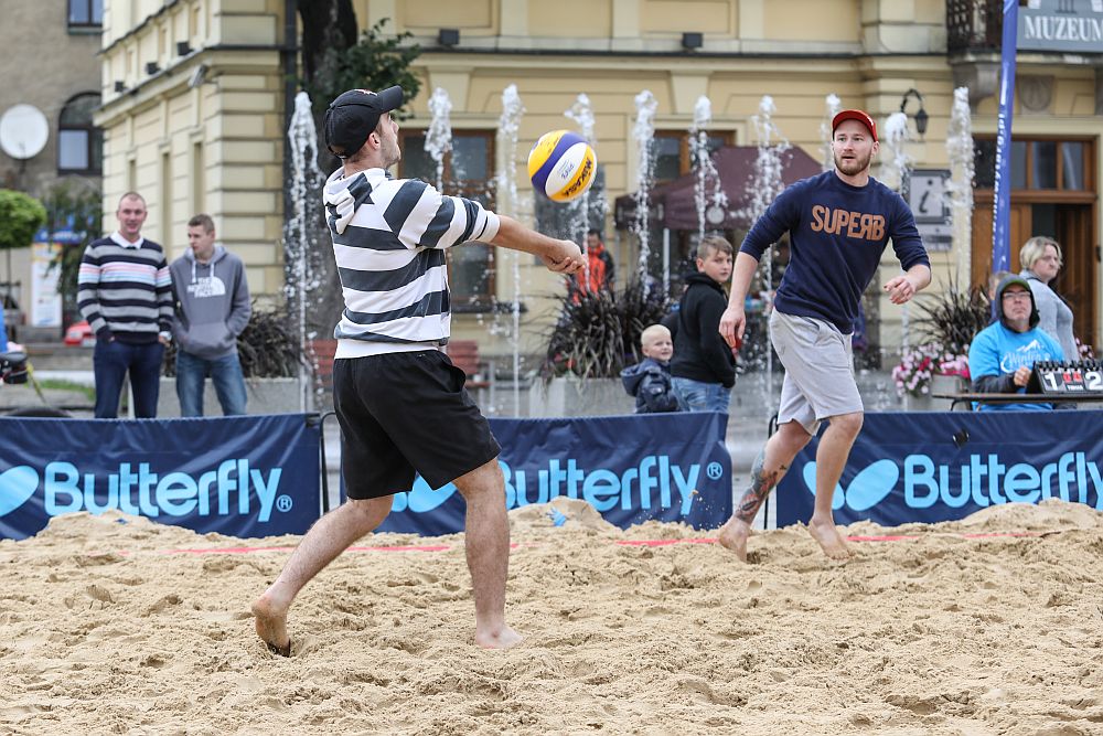 Turniej siatkówki plażowej w Nowym Targu (zdjęcia)