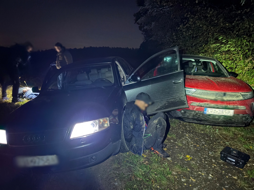 Pościg zakończony aresztowaniem. 31-latek był pijany, pod wpływem narkotyków i poszukiwany
