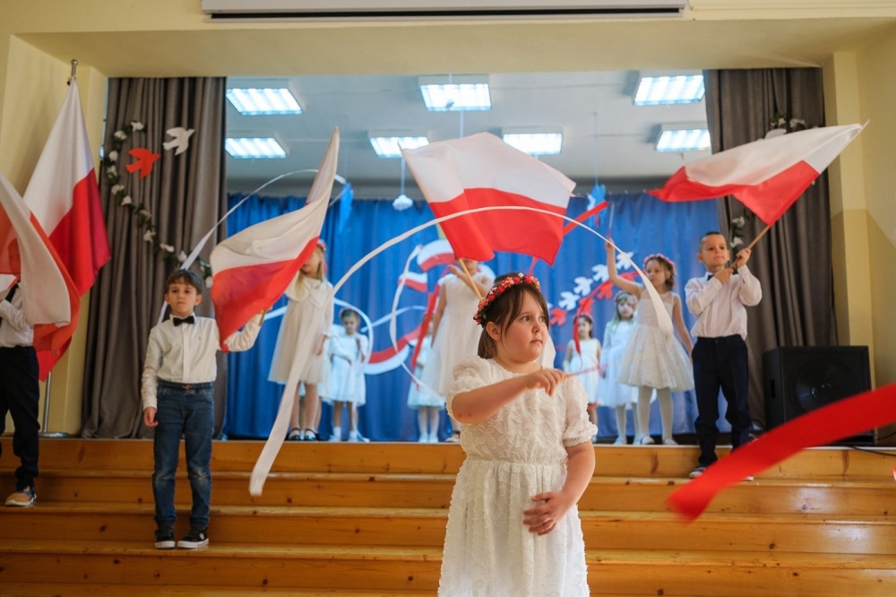 Uczniowie w patriotycznym repertuarze