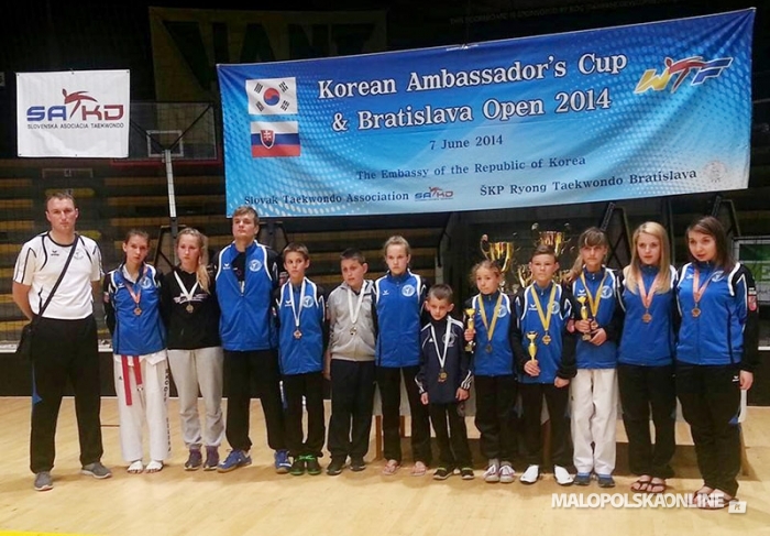Medale dla taekwondzistów