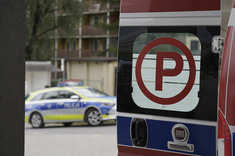 Zaatakował policjantów nożem podczas pościgu. 34-latek trafił do aresztu