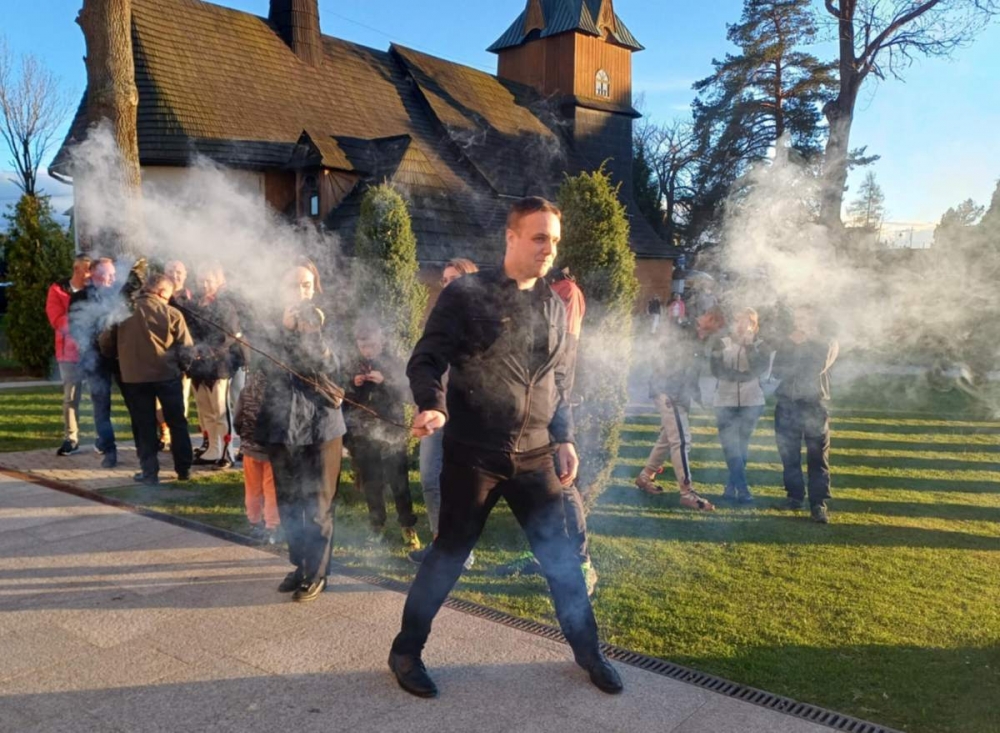 Dym, który łączy pokolenia - wielkosobotnie huby w Bukowinie Tatrzańskiej (video)