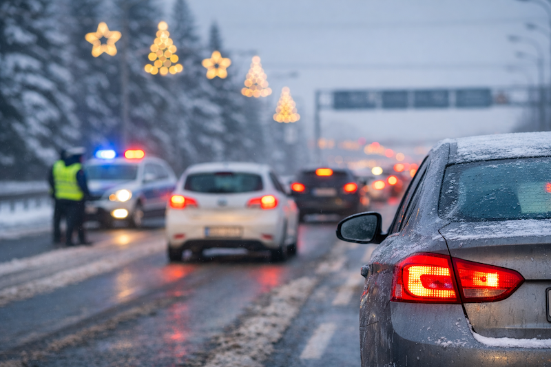 Bezpieczna podróż samochodem w okresie świąteczno-noworocznym