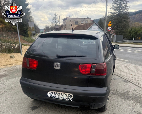 Naćpali się i zasnęli na środku drogi