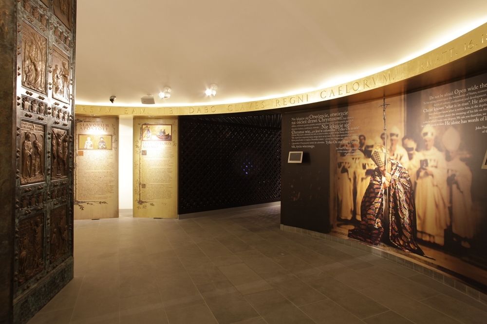 Osobiste pamiątki papieża Benedykta XVI przekazano do Muzeum Jana Pawła II w Wadowicach