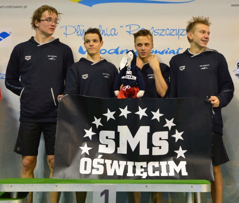 Pływacy Oświęcimskiej SMS z tytułami Mistrzów Polski