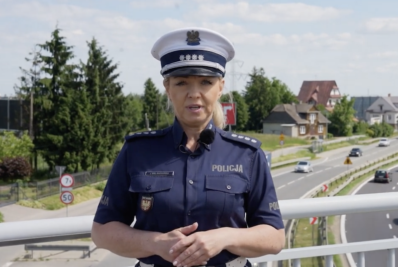 Trwa długi weekend. Policja apeluje o ostrożność na drogach