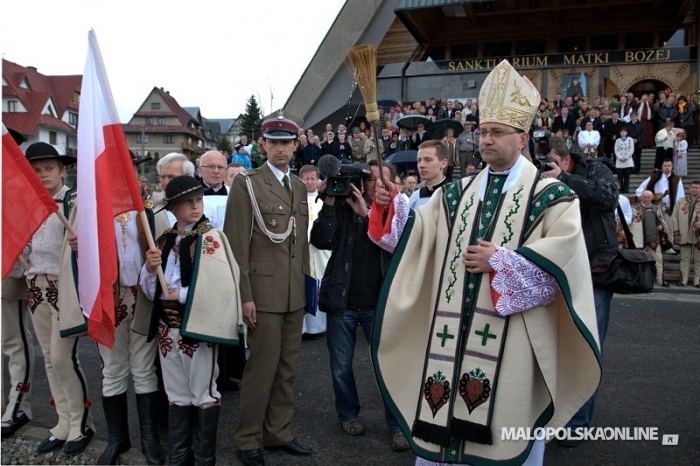 W Zakopanem odsłonięto pomnik ofiar katastrofy smoleńskiej (zdjęcia)