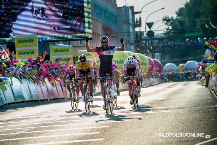 TdP: Etap drugi - kraksa i triumf Matteo Pelucchi