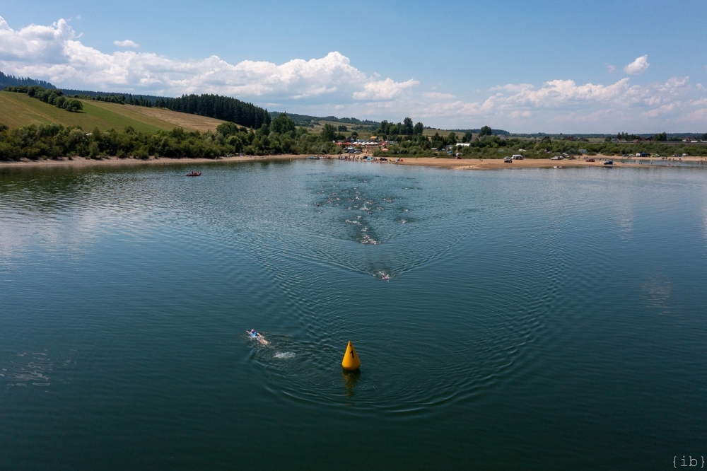 Triathloniści na start