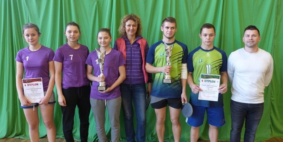Grybowianie najlepsi w tenisa