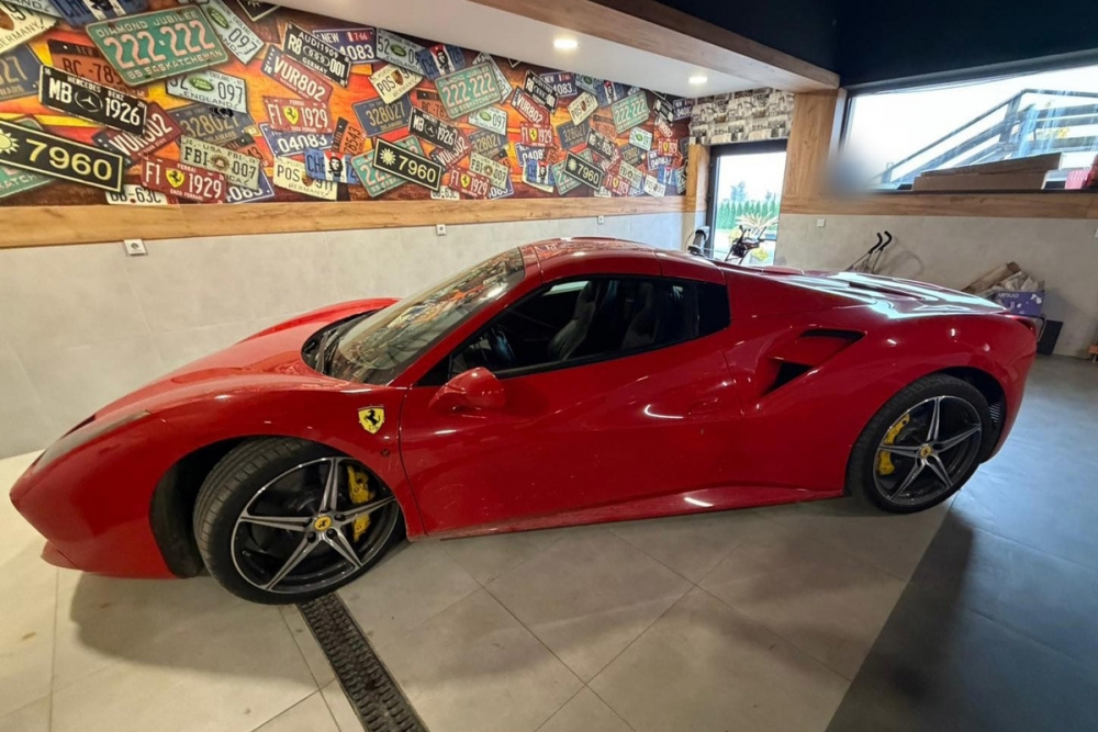 Przemycali kradzione maszyny budowlane. Kolejny zatrzymany