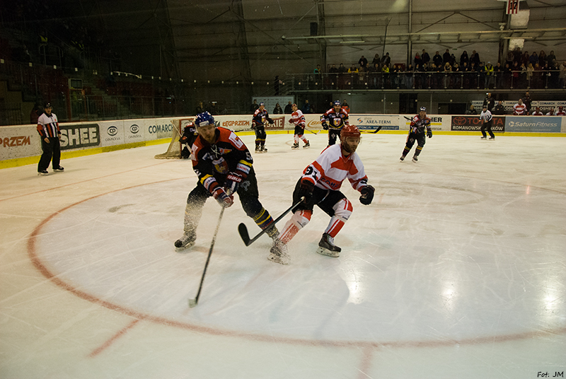 Zwycięstwo Cracovii nad Podhalem w pierwszym meczu półfinału play off w hokeju na lodzie