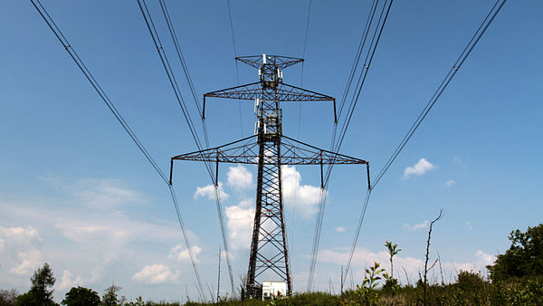 Energetycy przywrócili zasilanie do 240 tys. klientów