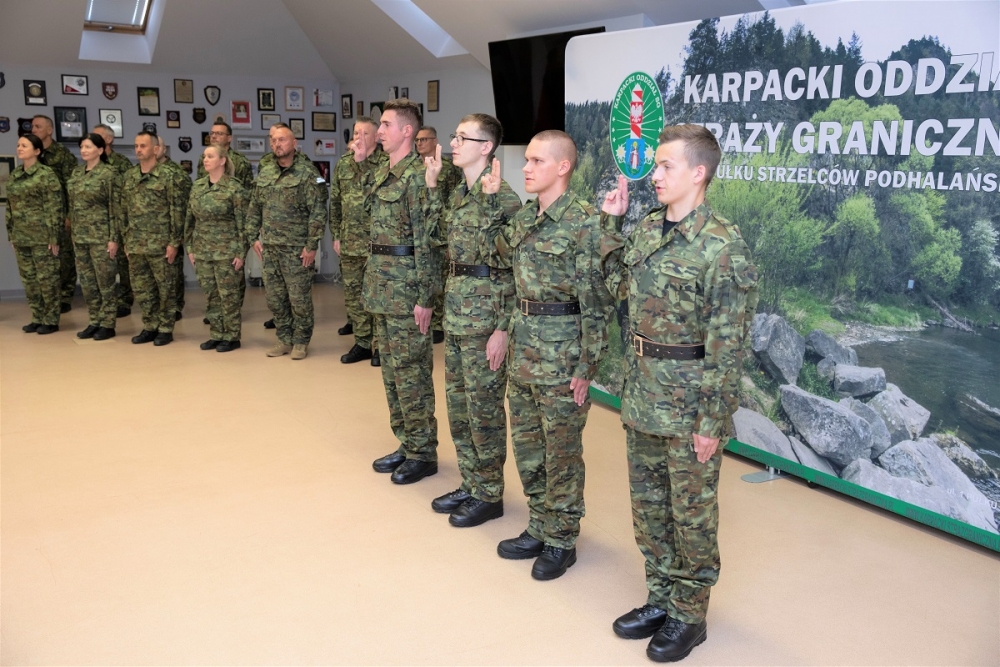 Ślubowali na Sztandar Karpackiego Oddziału Straży Granicznej