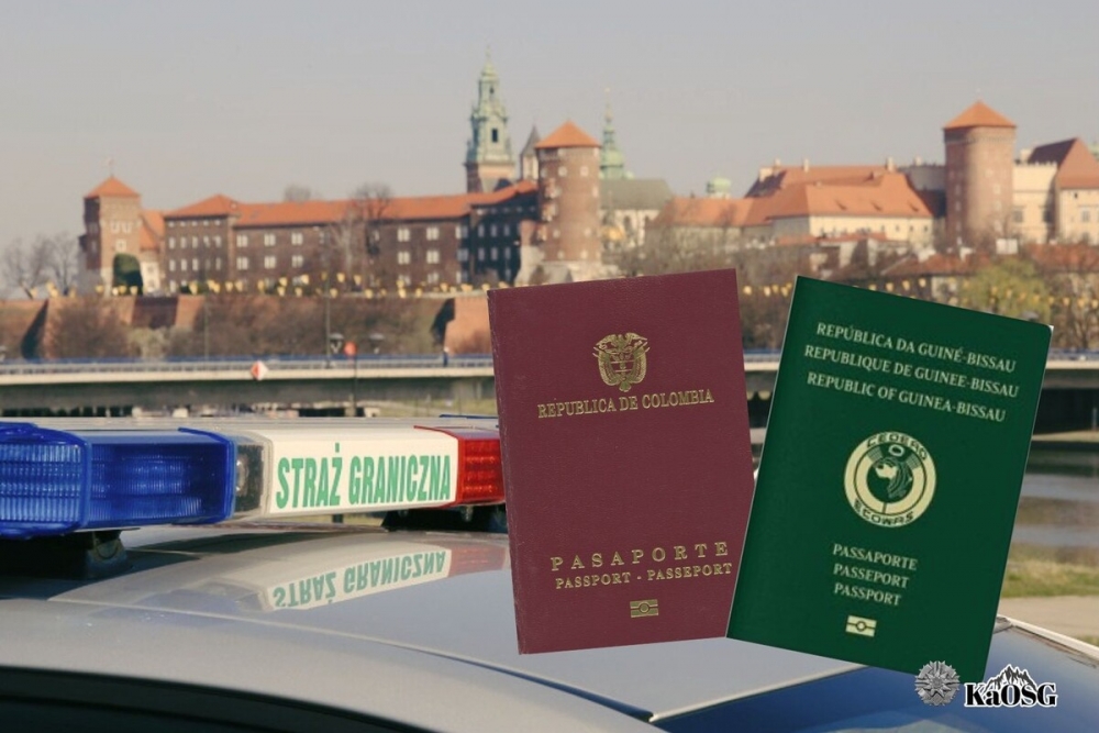 Nietrzeźwy Kolumbijczyk na hulajnodze zderzył się z samochodem