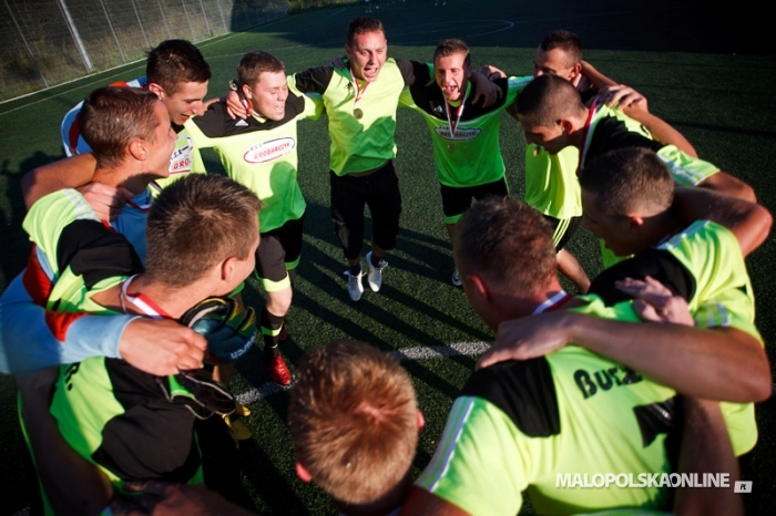 II Amatorski Turniej Piłki Nożnej w Zubrzycy Górnej 2012 wygrał zespół TS Patroni (zdjęcia)