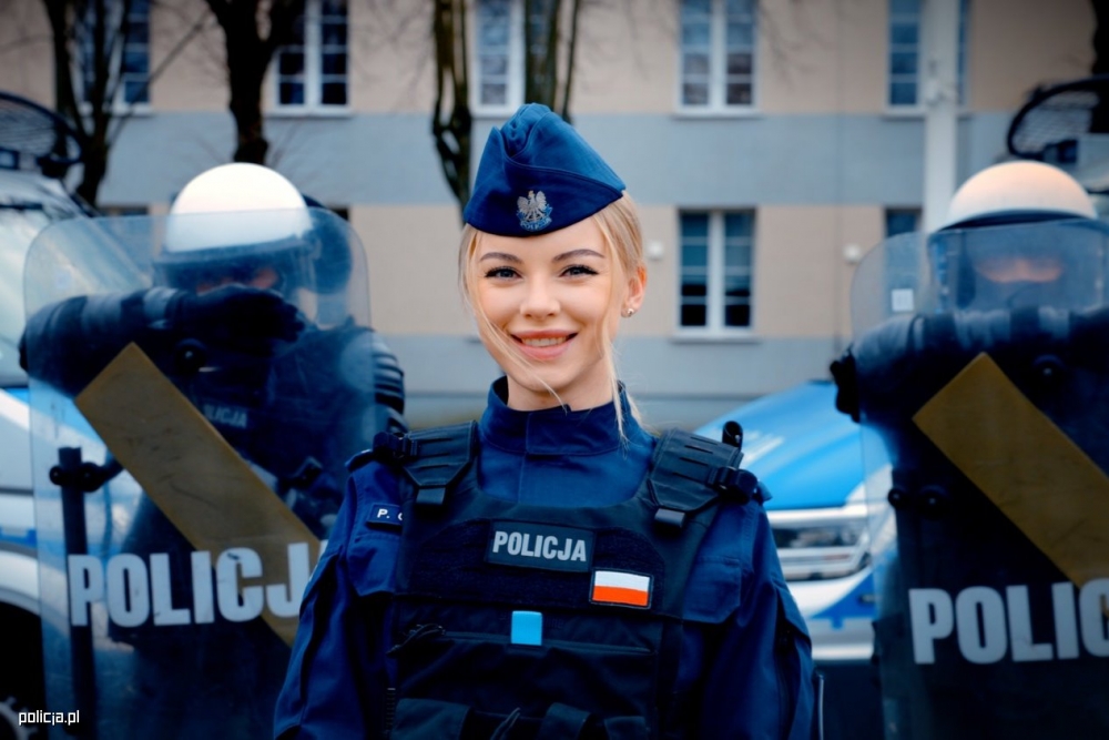 100 lat kobiet w policji (video)