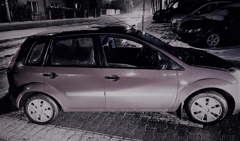 Pijany i z dożywotnim zakazem jechał skradzionym samochodem