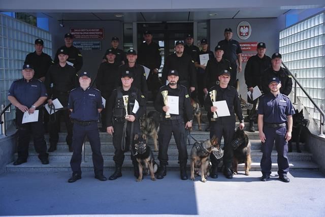 Asp. szt. Bartłomiej Łękawa z psem „Harnaś” zwyciężyli w eliminacjach do XVIII Kynologicznych Mistrzostw Policji