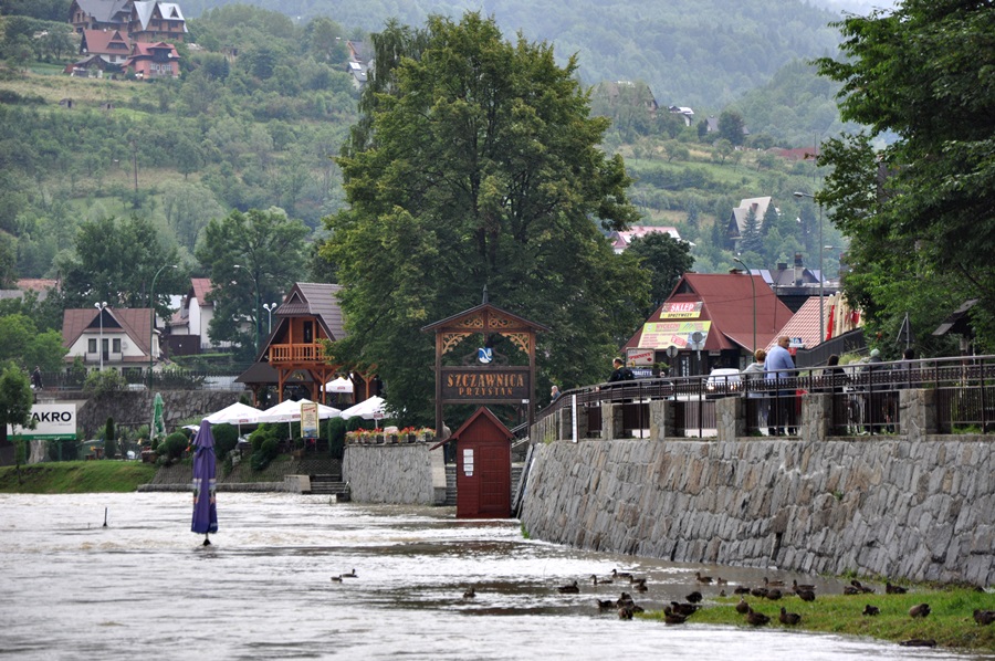 Przystań flisacka pod wodą