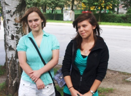 Nowy Targ: dwie nastolatki znalazły 20 tys. zł i oddały właścicielowi