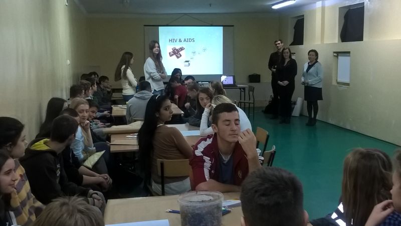 1 grudnia - Światowy Dzień Walki z AIDS. Społeczność szkolna SOSW solidaryzuje się z chorymi