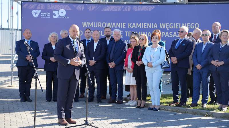 Kamień węgielny pod nowy terminal wmurowany