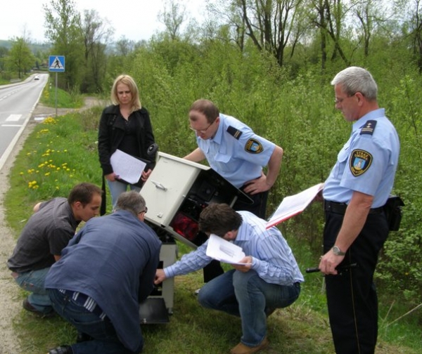 Przedsiębiorca kontra straż gminna, czyli… jak sędzia rozebrał fotoradar wójtowi Patalicie (zdjęcia)