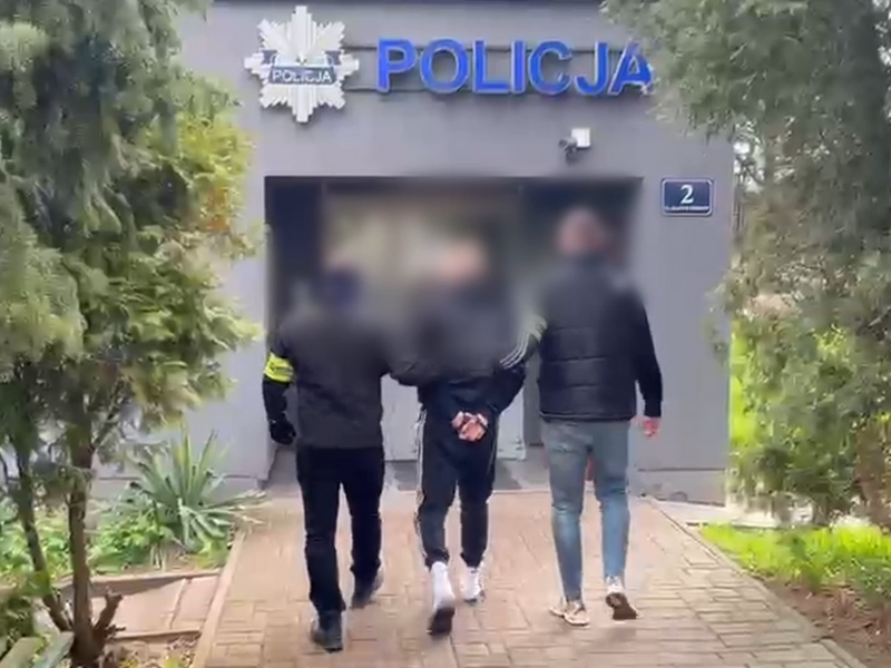 Gaz pieprzowy i groźby wobec nastolatków