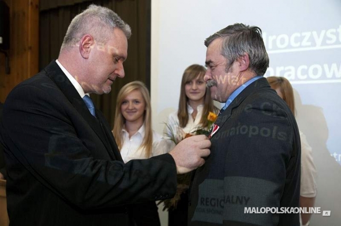 Nowe sale do nauki i Medal Komisji Edukacji Narodowej dla starosty tatrzańskiego (zdjęcia)
