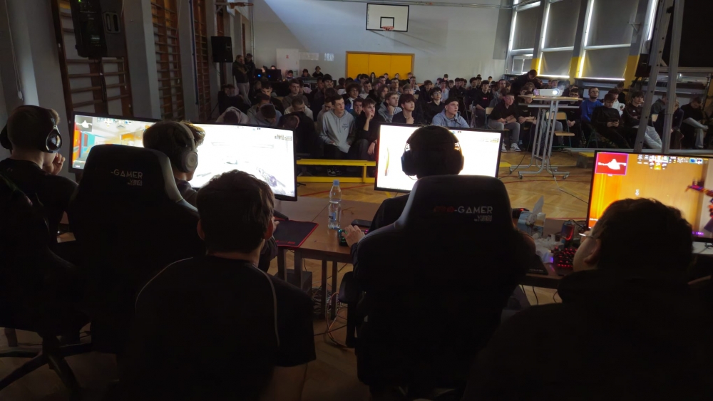 E-sport, który uczy więcej niż gry (zdjęcia)