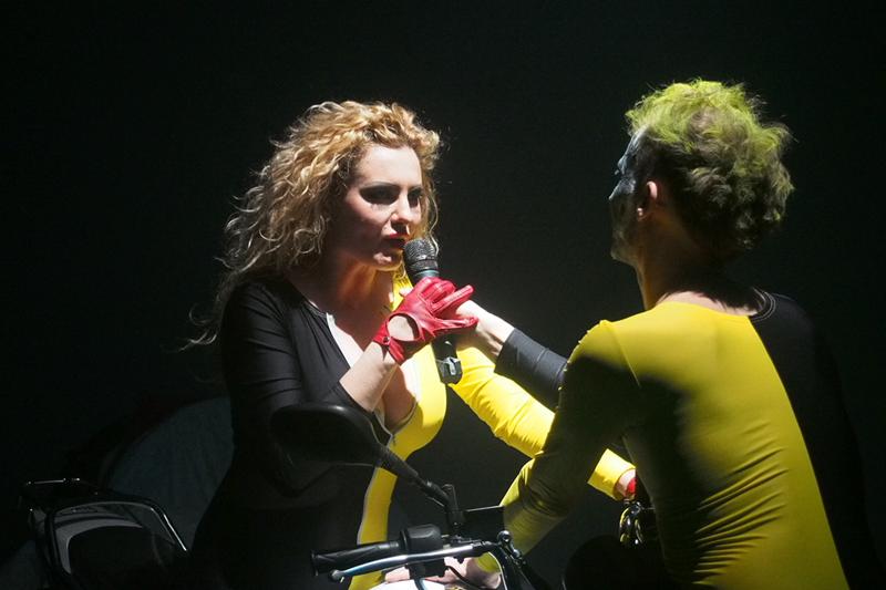 Premiera "CRASH"spektaklu performatywnego Prince Negatif (zdjęcia)