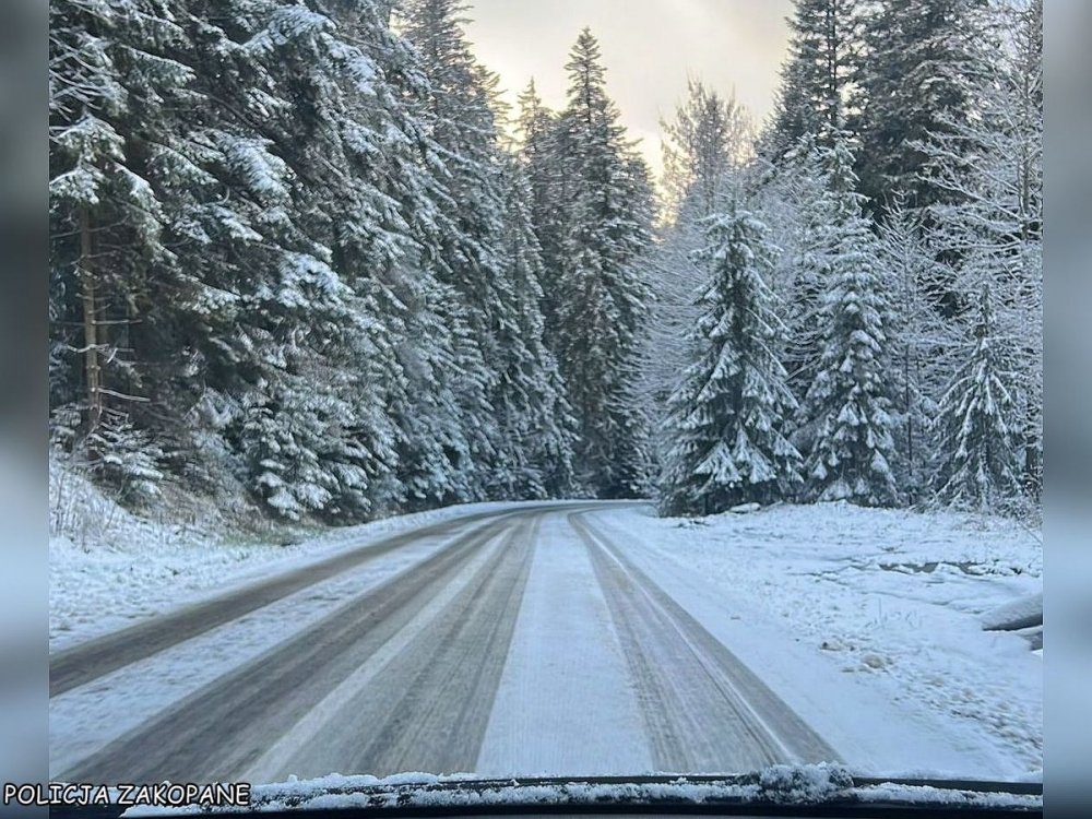 Pierwszy śnieg przypomina o bezpieczeństwie na drogach