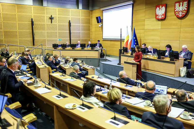 Miliony na drogi, zdrowie i zabytki