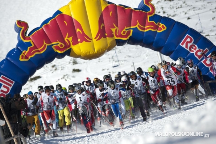 Rusza tegoroczna edycja masowego wyścigu narciarsko-snowboardowego Red Bull Zjazd na Krechę