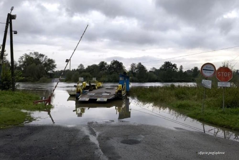 Wstrzymano kursowanie promów na Wiśle