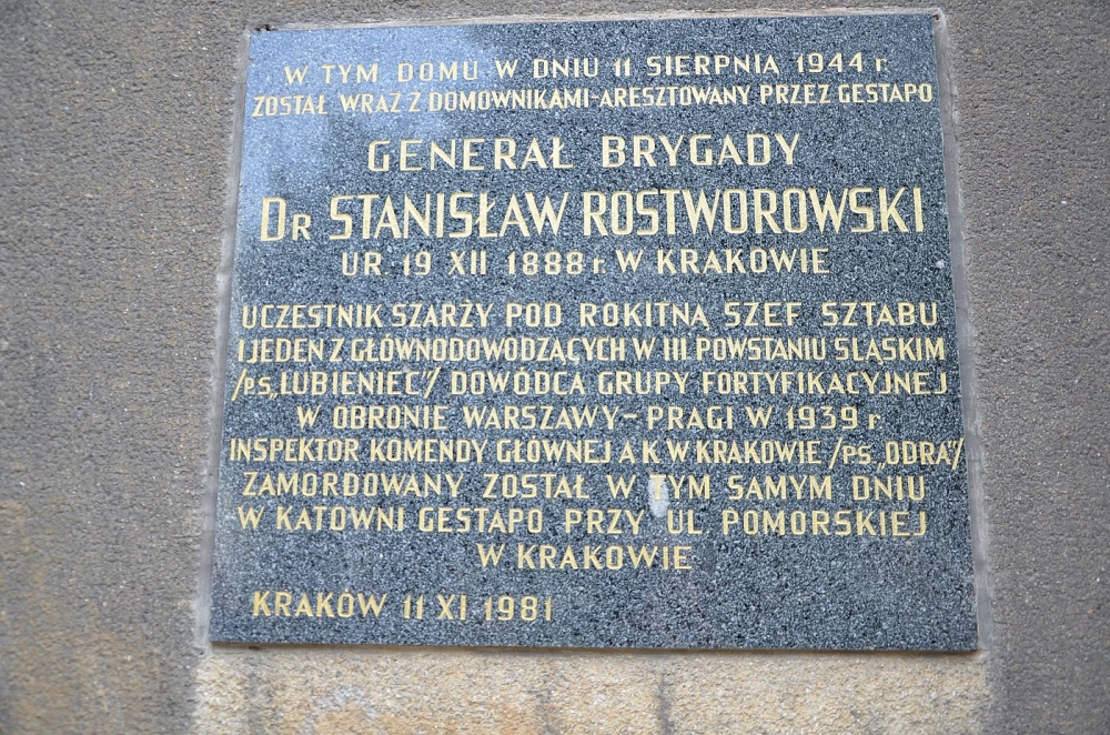 IPN odnowił tablicę generała Rostworowskiego (zdjęcia)