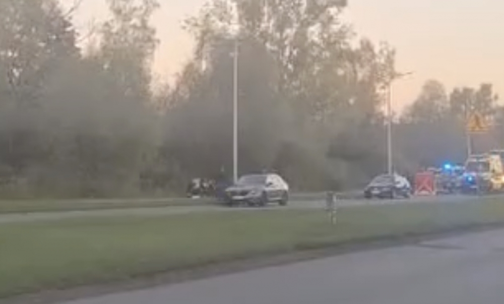 Drastyczny wypadek w Nowym Sączu. 50-letni pieszy zginął na przejściu (video)