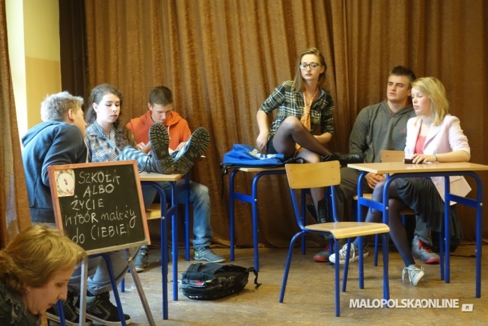 VIII Przegląd Szkolnych Zespołów Teatralnych Gminy Biały Dunajec (zdjęcia)