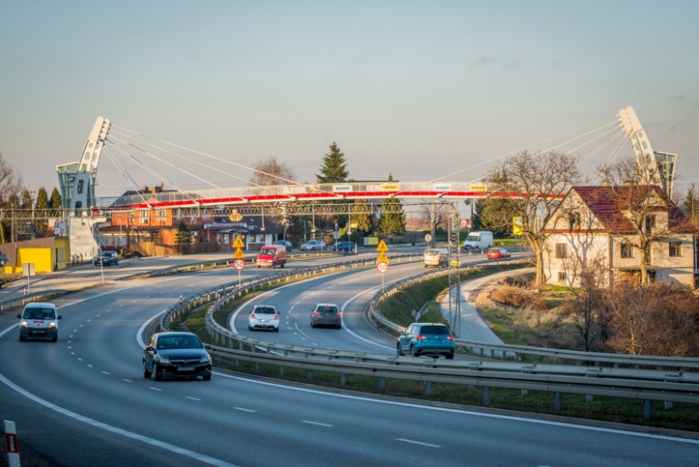 Nowa kładka nad Zakopianką (zdjęcia)