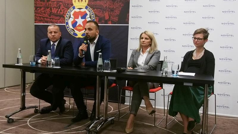 Wisła Kraków na dłużej z Novotelem