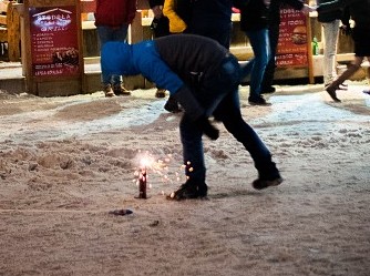 14-latek z poparzoną twarzą. To ofiara nieostrożnego obchodzenia się z fajerwerkami