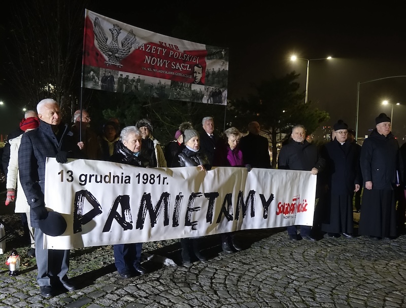 Uczcili pamięć ofiar stanu wojennego (zdjęcia)