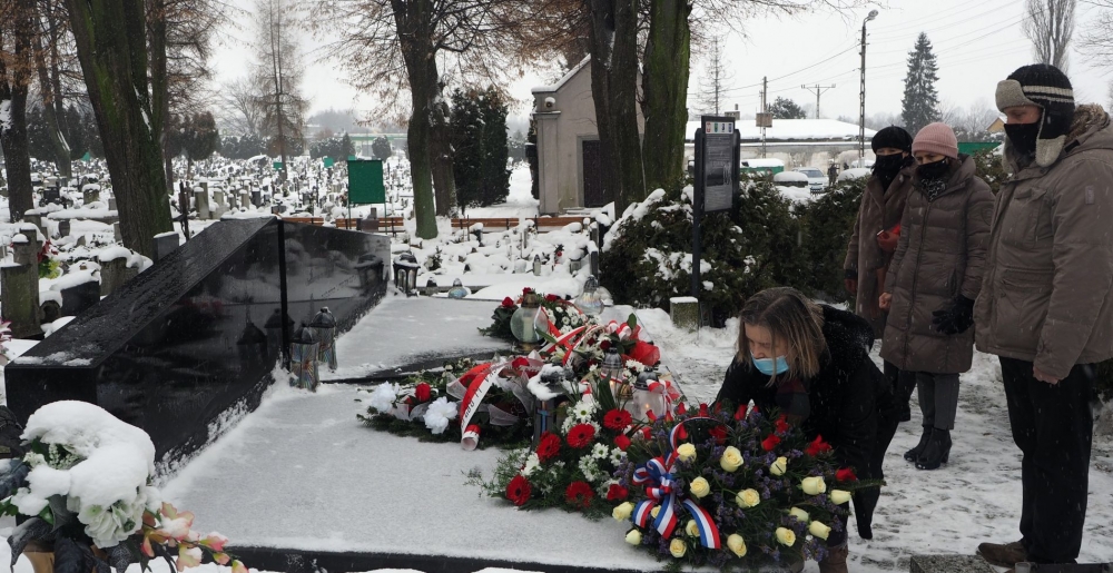 „Chociaż bym chodził ciemną doliną, zła się nie ulęknę, bo Ty jesteś ze mną” 