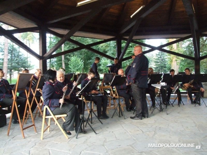 Plenerowy koncert nowotarskiej Miejskiej Orkiestry Dętej (zdjęcia)