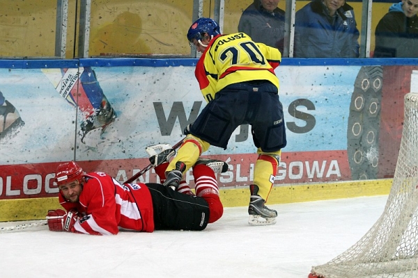 "Szarotki" coraz bliżej 19. tytułu Mistrza Polski. Cracovia pokonana po raz trzeci