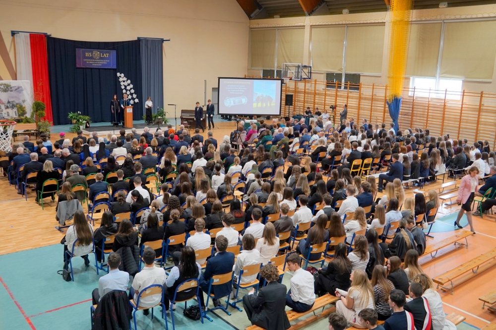 Szkoła z historią i przyszłością. 115 lat Liceum Ogólnokształcącego