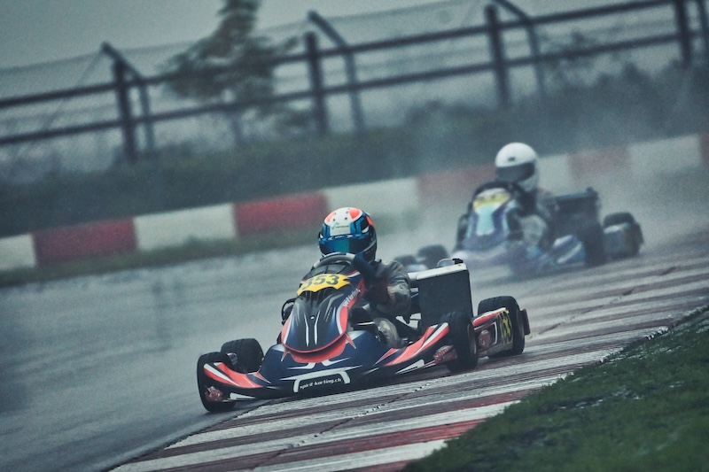 Młody kierowca z Krakowa podbija karting